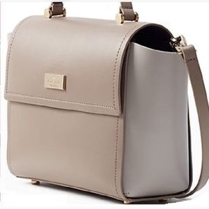Kate Spade Beige and White Crossbody Bag 🎁 Free with KS black bag